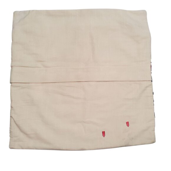 2 Pottery Barn Embroidered Floral Cotton Pillow Covers 20x20 Beige Turquoise - Picture 10 of 10